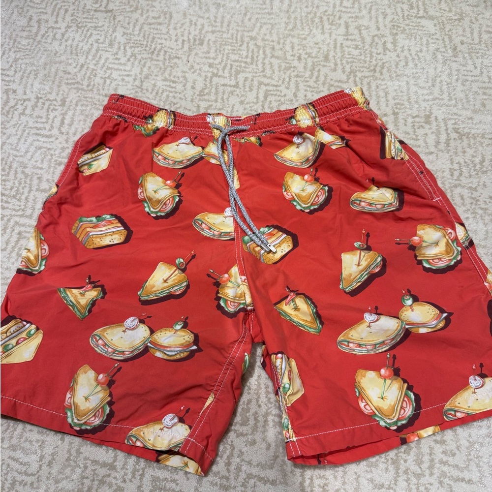 Vile require men’s bathing suit trunks xxl